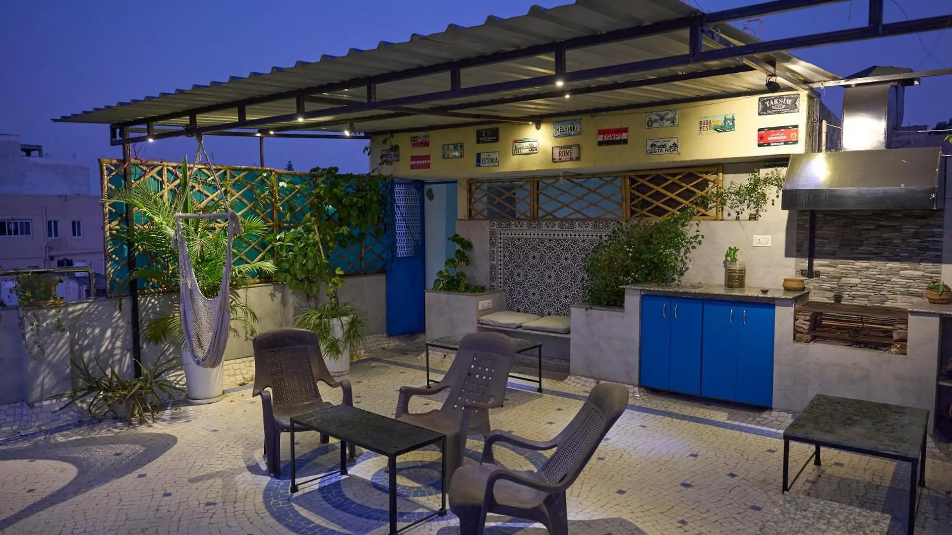 Ticana 2 Bedroom Living & Kitchen With Lake View Garden Rooftop Udaipur Daire