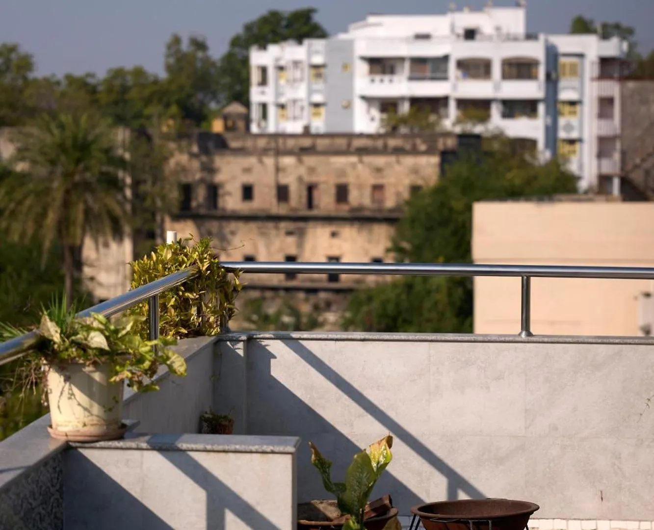 Ticana 2 Bedroom Living & Kitchen With Lake View Garden Rooftop Udaipur India
